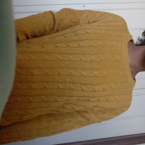 Sweater - Picture 1 of 3